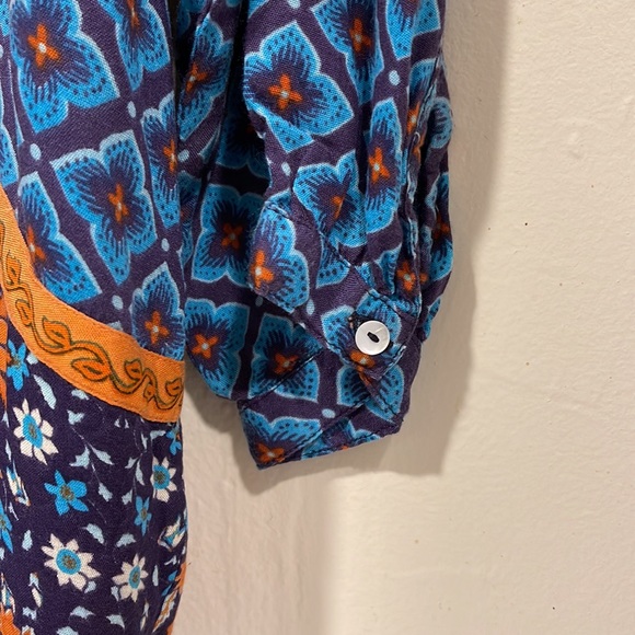 World Market top L/XL - Picture 5 of 7